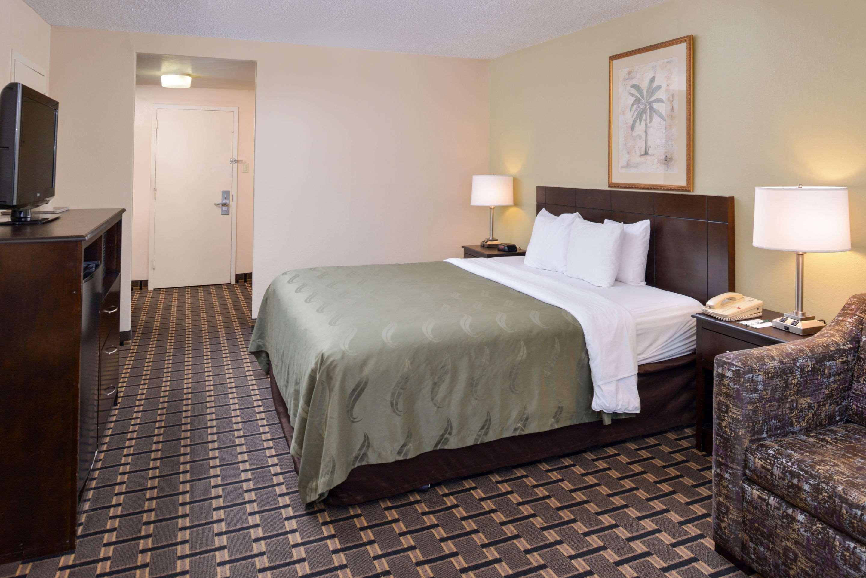 Quality Inn & Suites Montebello - Los Angeles Exterior photo
